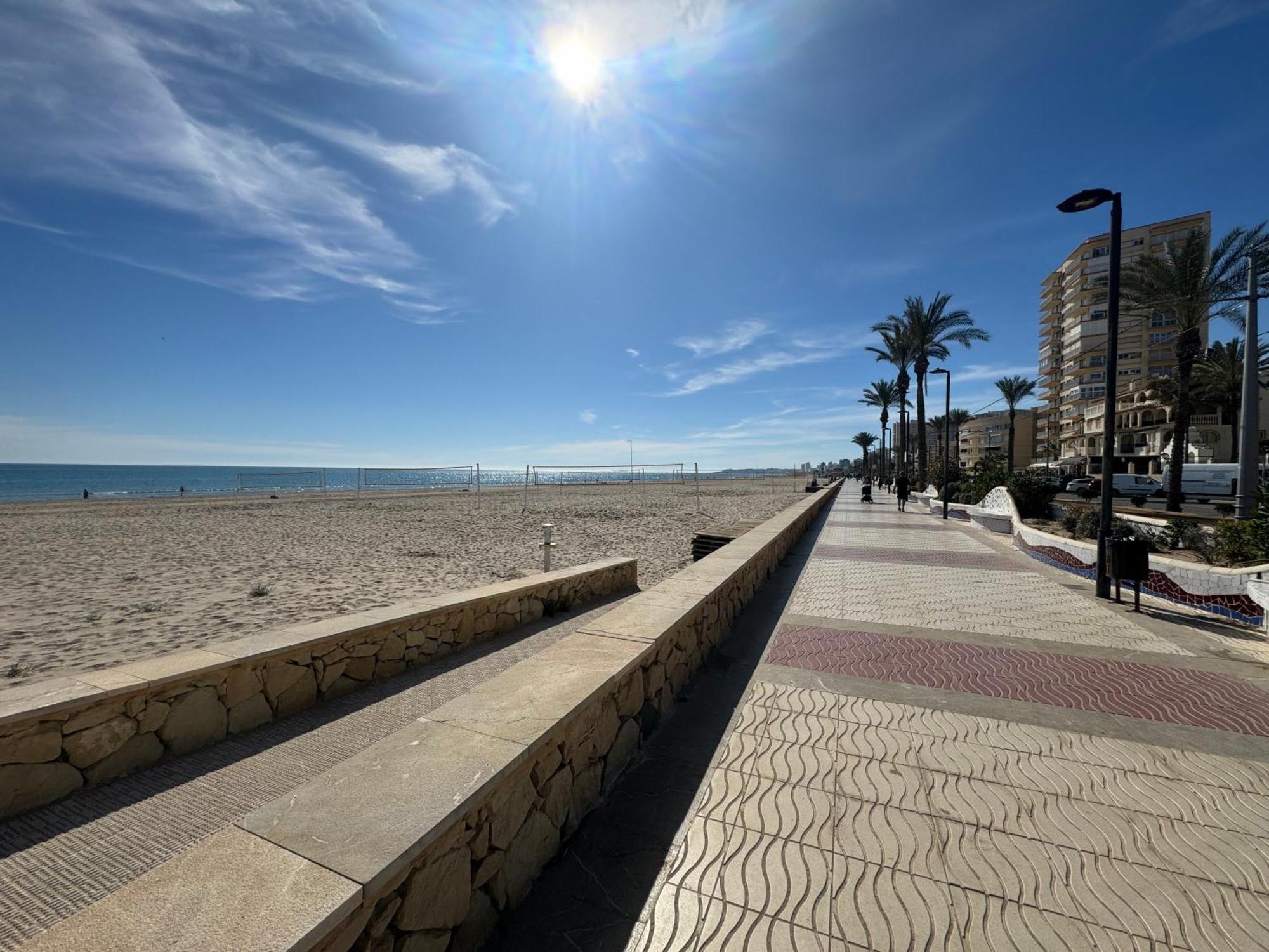 Muchavista Primera Linea De Playa By El Conserje El Campello